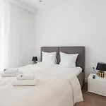 Central Warsaw Apartment - Great Location - Stylish Studio - Wronia45A